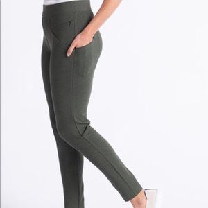 Betabrand Skinny Leg Zippered Journey Pants ‘Sage’